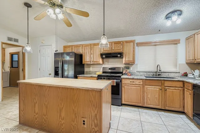 $324,900 | 504 Topaz Avenue, Henderson, NV 89015