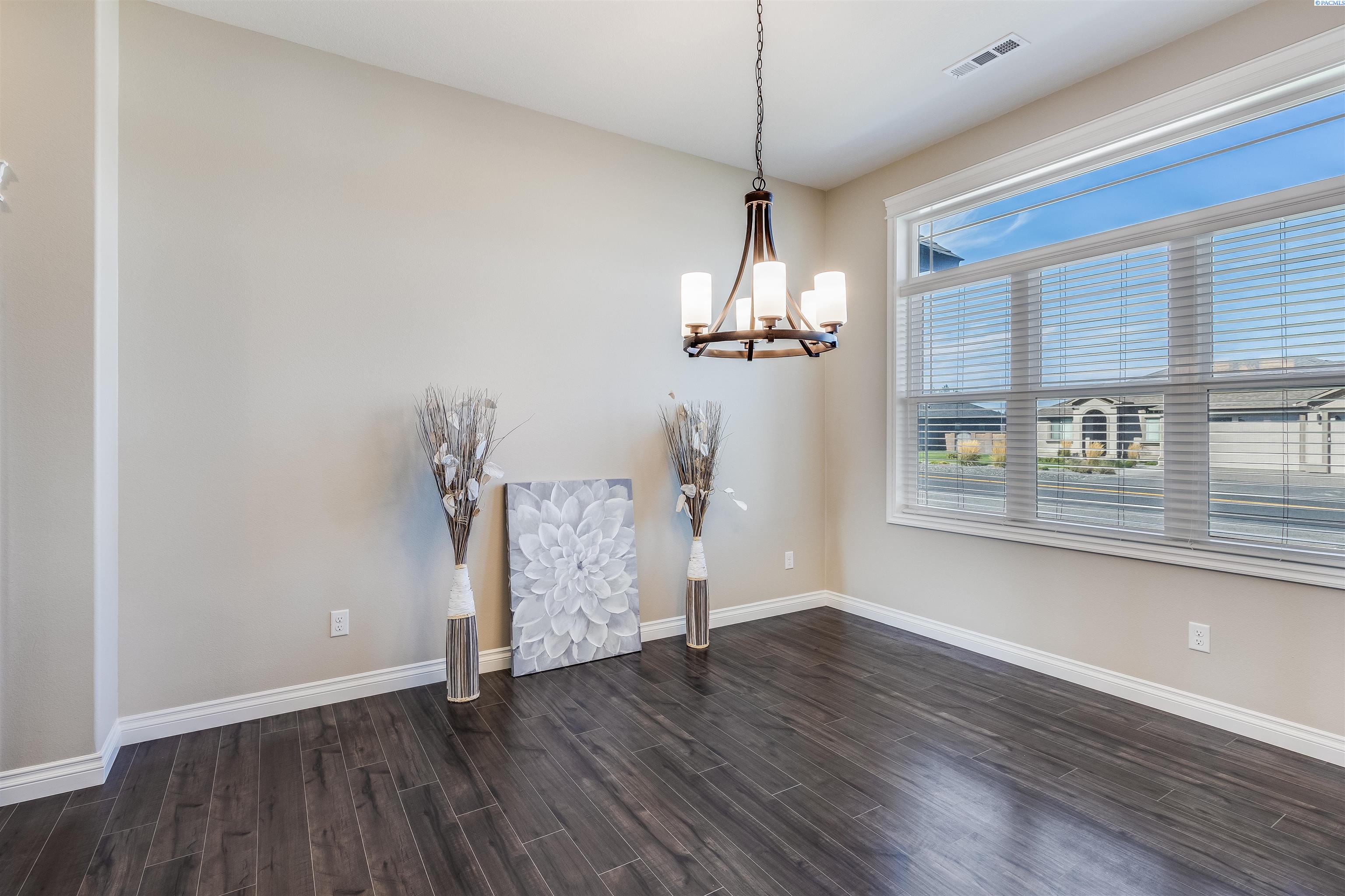 86705 Sagebrush Road Kennewick, WA 99338 - Photo 3 of 41 Gallery Image 3