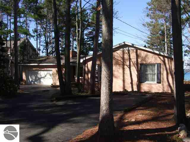 7331 Deepwater Point Road Williamsburg, MI 49690 - Photo 5 of 19 1735137-4.JPG