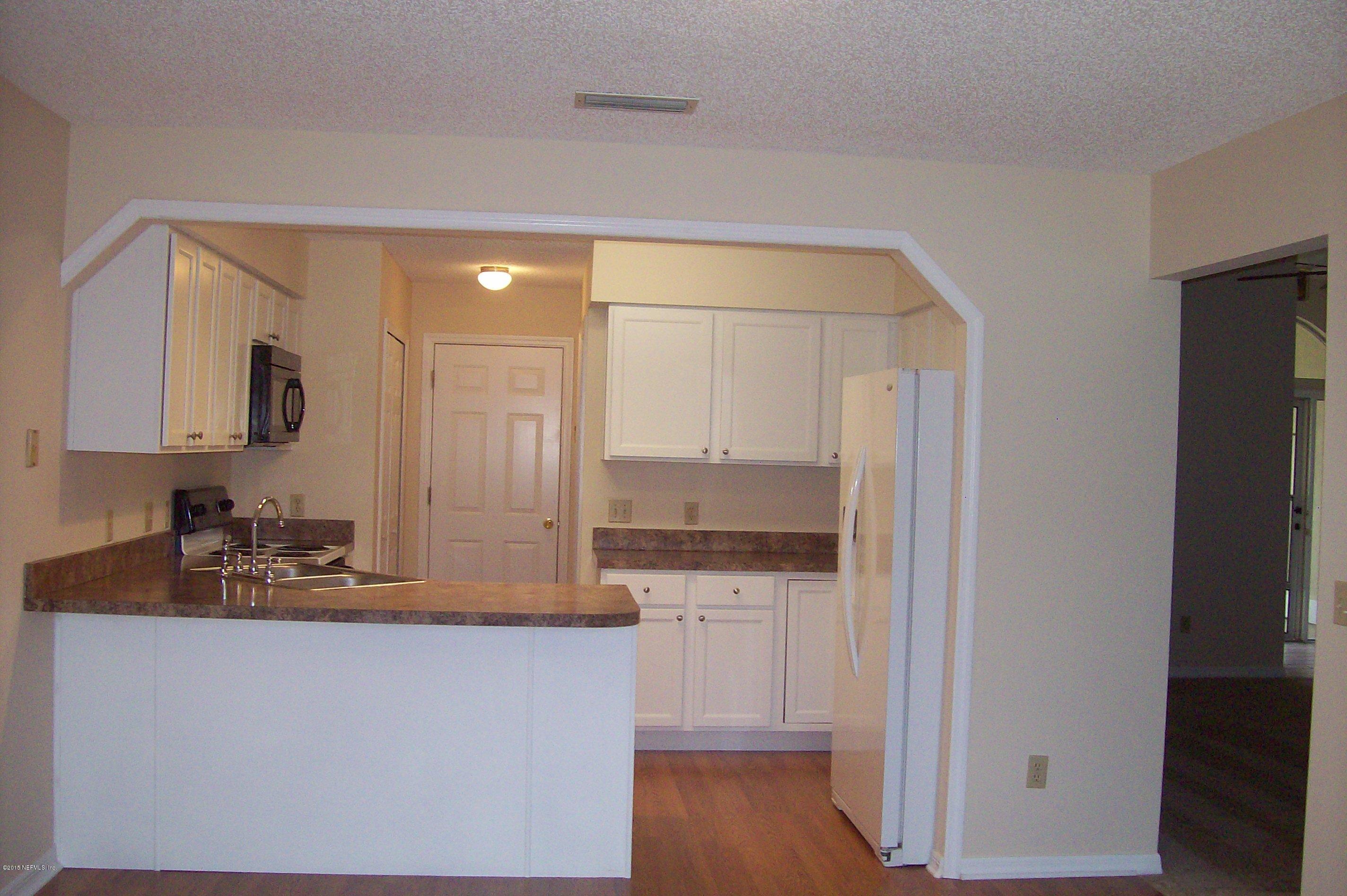 131 Mariner Road St. Augustine Shores, FL 32086 - Photo 11 of 25 131 Mariner - Kitchen 4