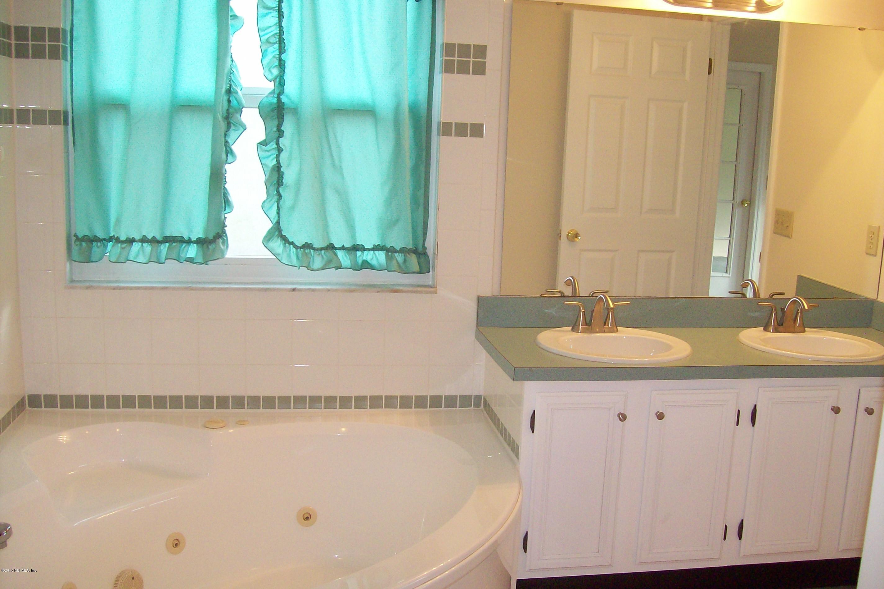 131 Mariner Road St. Augustine Shores, FL 32086 - Photo 17 of 25 131 Mariner - MB Double Sink