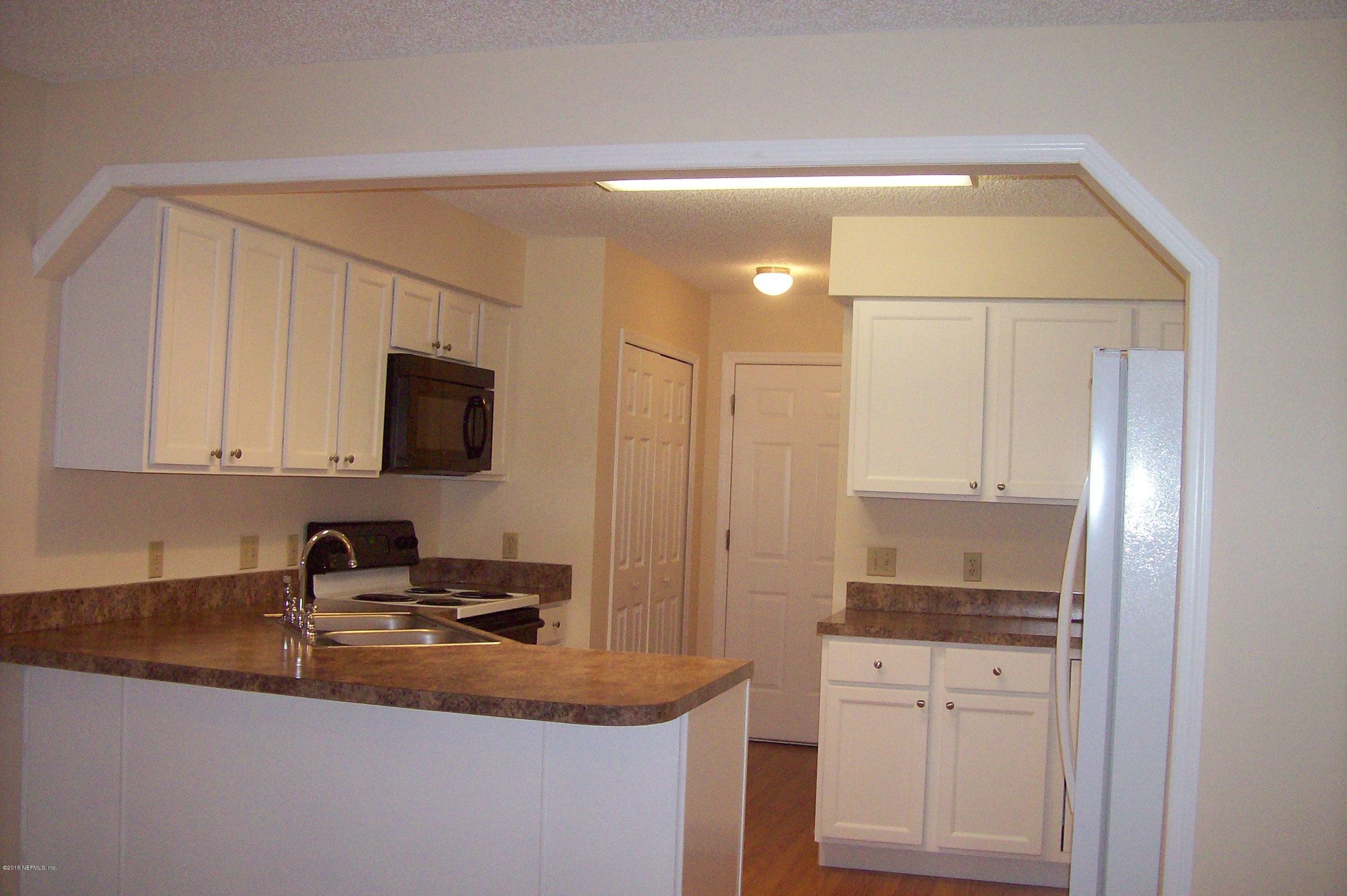 131 Mariner Road St. Augustine Shores, FL 32086 - Photo 8 of 25 131 Mariner - Kitchen 5