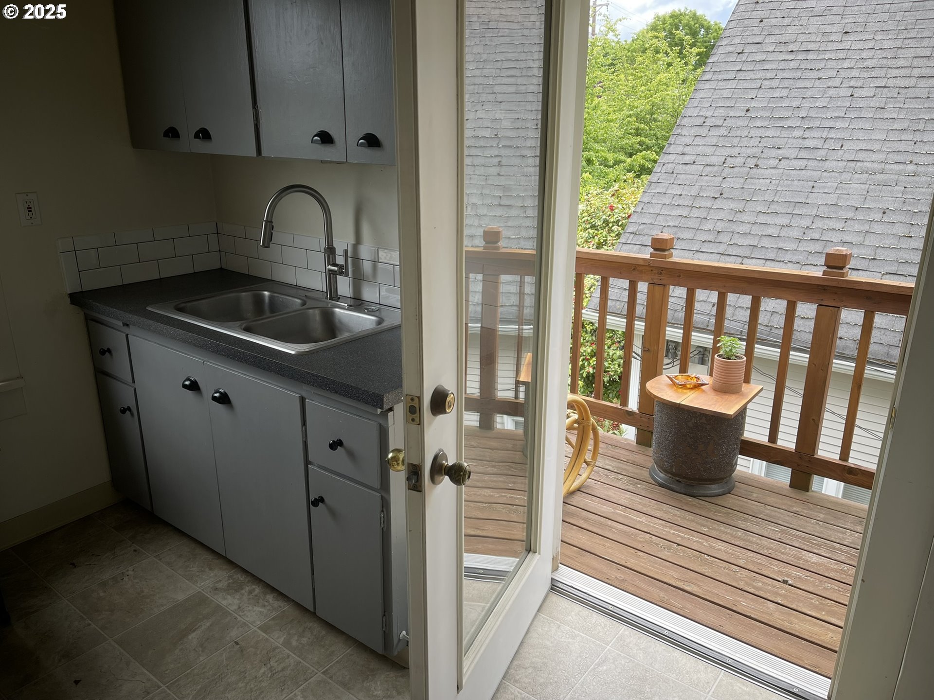 3955 Southeast Madison Street Portland, OR 97214 - Photo 27 of 35