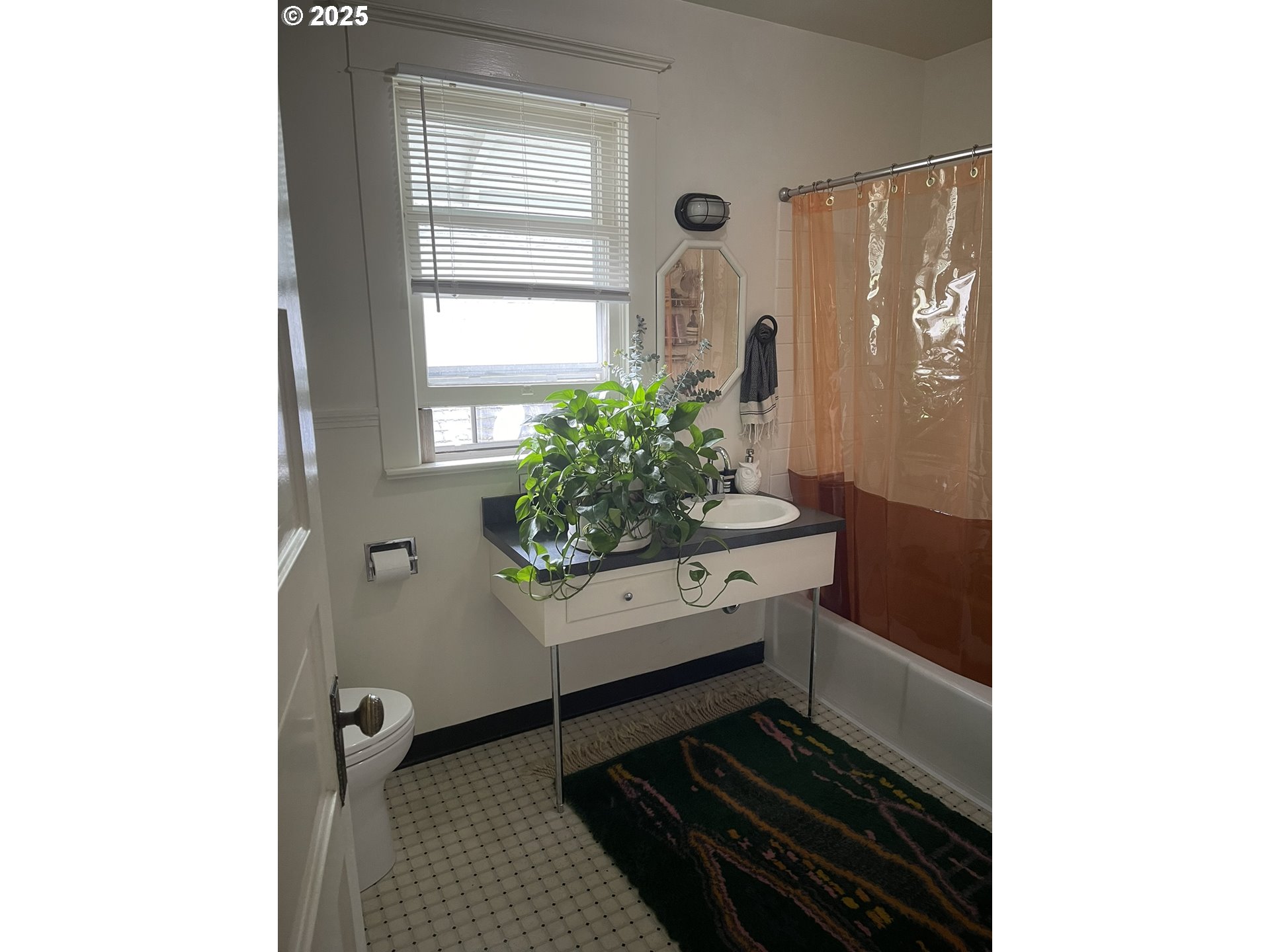 3955 Southeast Madison Street Portland, OR 97214 - Photo 33 of 35