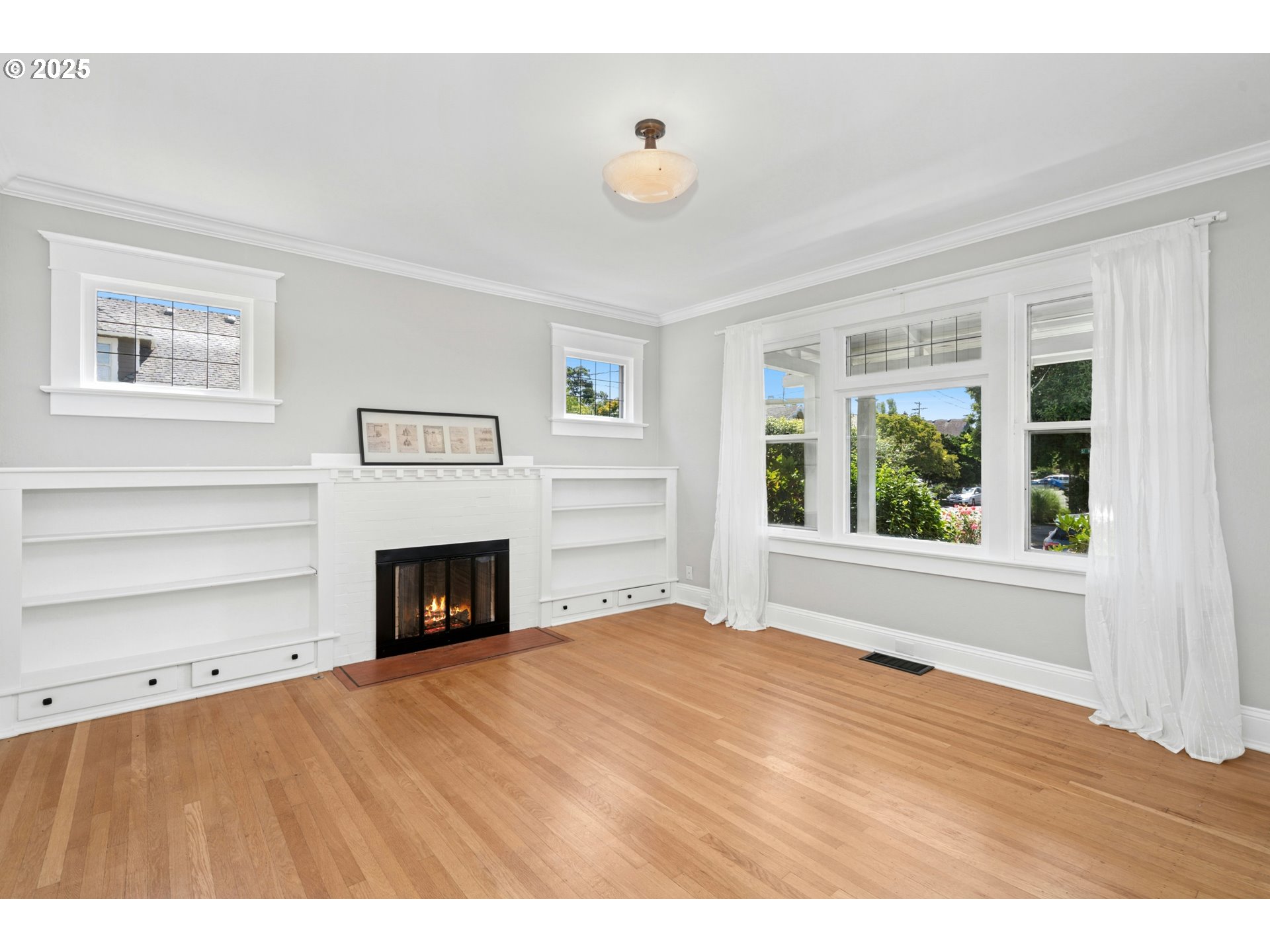 3955 Southeast Madison Street Portland, OR 97214 - Photo 7 of 35