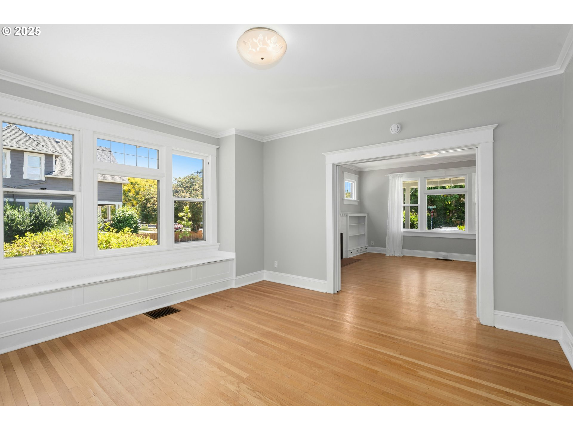 3955 Southeast Madison Street Portland, OR 97214 - Photo 10 of 35