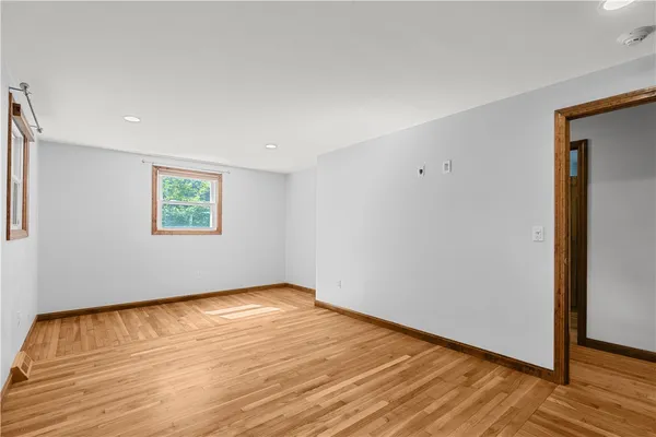 $3,400 | 25 Harris Drive, Tiverton, RI 02878