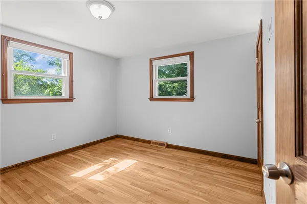 $3,400 | 25 Harris Drive, Tiverton, RI 02878