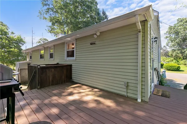 $3,400 | 25 Harris Drive, Tiverton, RI 02878