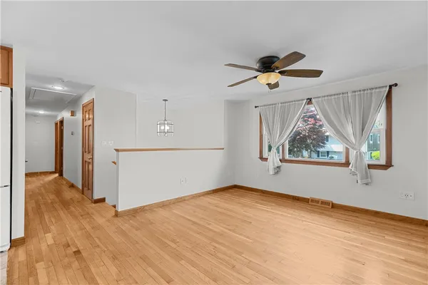 $3,400 | 25 Harris Drive, Tiverton, RI 02878