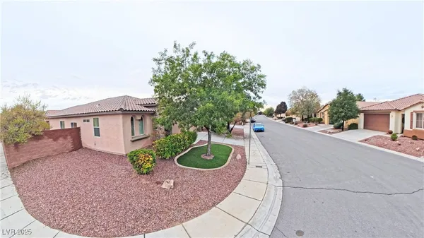 $1,690 | 5561 Carrara Pointe Street, Pahrump, NV 89061