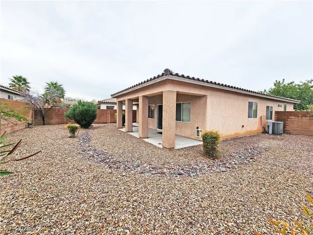 $1,935 | 5561 Carrara Pointe Street, Pahrump, NV 89061