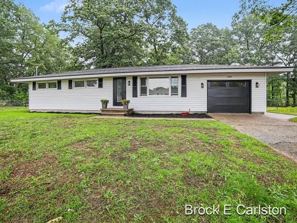 $299,900 | 1288 Aspacia Street, Muskegon, MI 49445