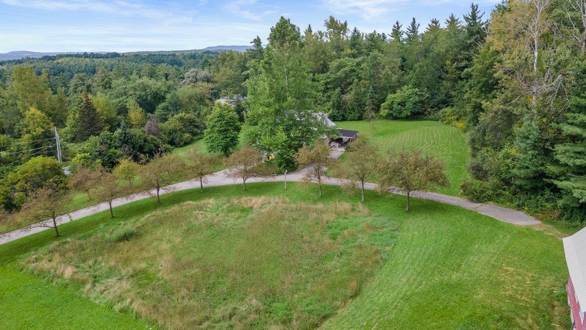 357 Chapel Road Bennington, VT 05201 - Photo 32 of 37 Gallery Image 32