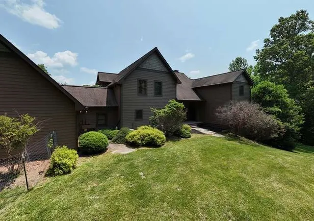 $1,250,000 | 115 Dawsons Lane, Murphy, NC 28906