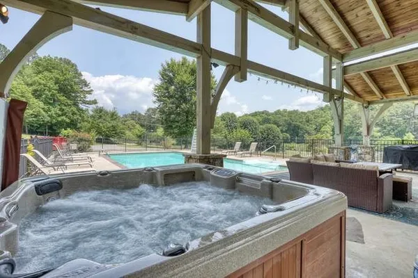 $1,250,000 | 115 Dawsons Lane, Murphy, NC 28906