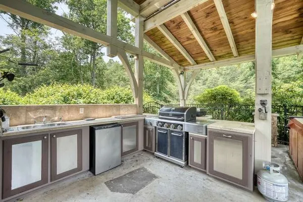 $1,250,000 | 115 Dawsons Lane, Murphy, NC 28906