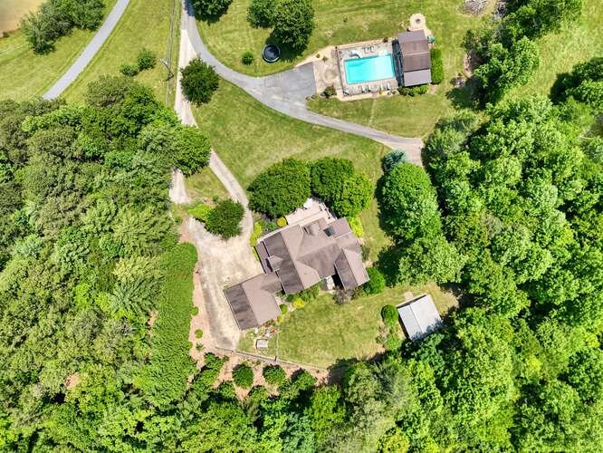 115 Dawsons Lane Murphy, NC 28906 - Photo 83 of 93 an aerial view of a house with outdoor space