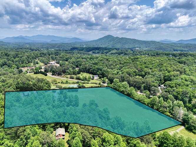 115 Dawsons Lane Murphy, NC 28906 - Photo 86 of 93 a view of a golf course with a garden