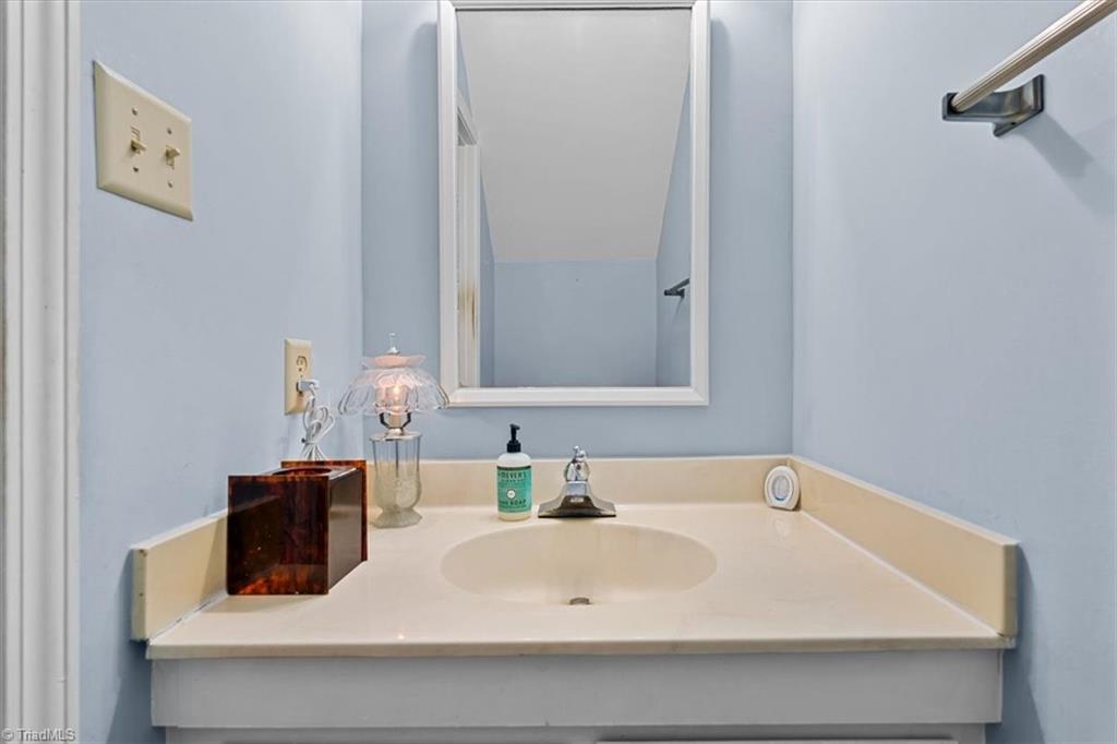 3835 Johnson Street, Unit D High Point, NC 27265 - Photo 16 of 30