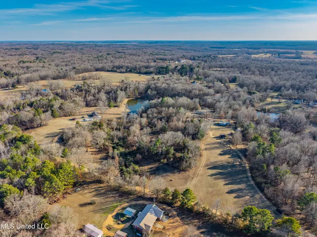 $375,000 | 8088 Pope Crowder Road, Pope, MS 38658
