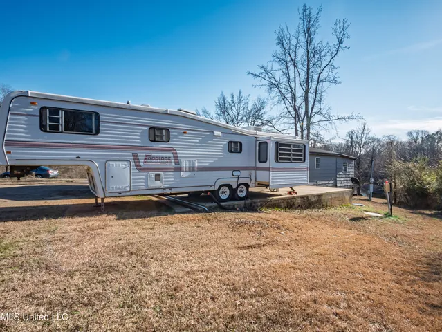 $375,000 | 8088 Pope Crowder Road, Pope, MS 38658