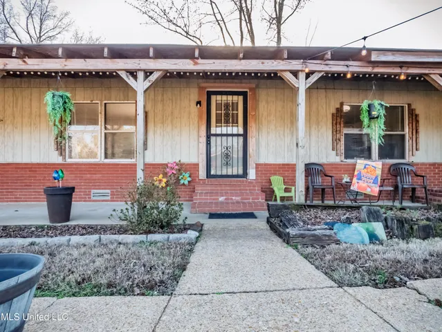 $375,000 | 8088 Pope Crowder Road, Pope, MS 38658