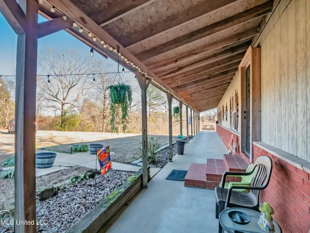 $375,000 | 8088 Pope Crowder Road, Pope, MS 38658