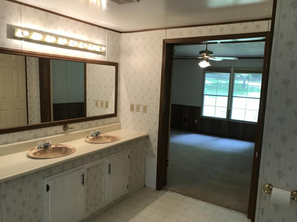 5277 Edwardsville Road Hardy, VA 24101 - Photo 8 of 18 8 Master Bath