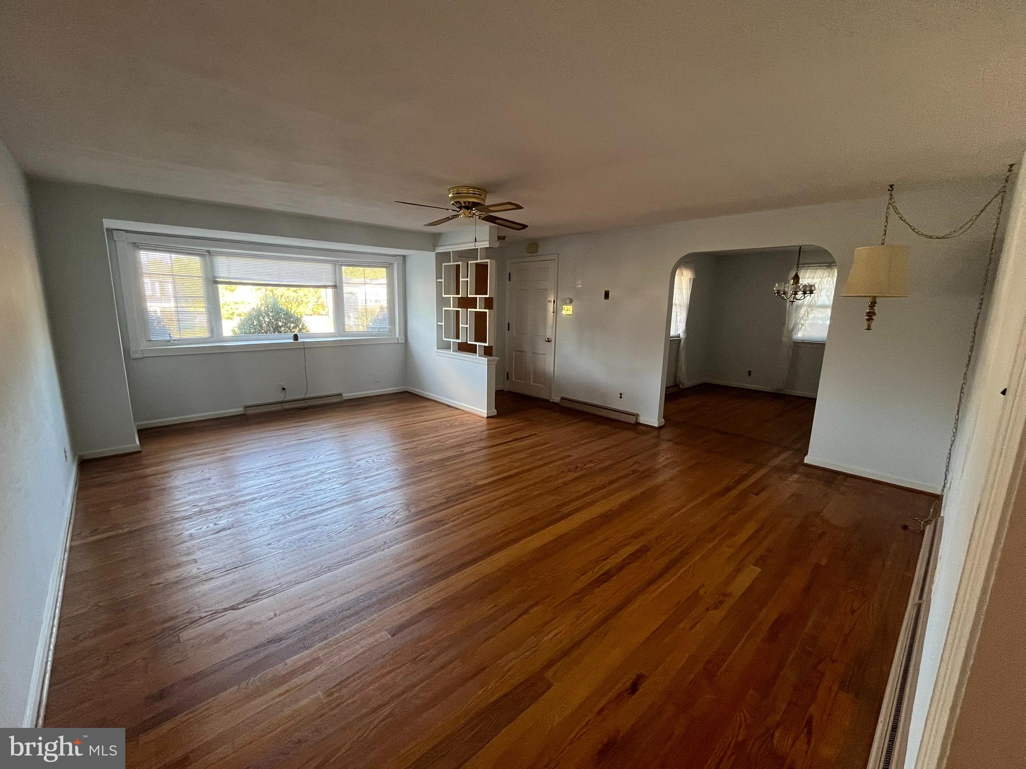 55 West Cohawkin Road Clarksboro, NJ 08020 - Photo 9 of 37 Living Room