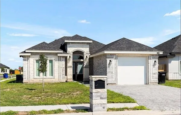 $1,900 | 3132 Zurich Avenue, McAllen, TX 78504