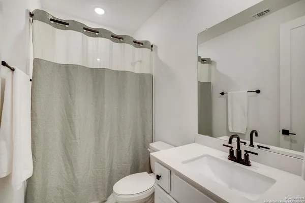 $3,000 | 5725 Huron Drive, New Braunfels, TX 78130