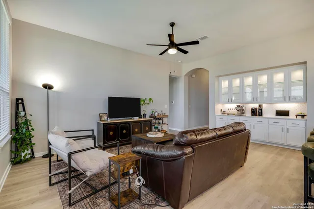 $3,000 | 5725 Huron Drive, New Braunfels, TX 78130