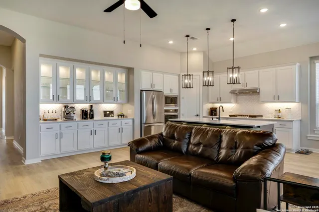 $3,000 | 5725 Huron Drive, New Braunfels, TX 78130