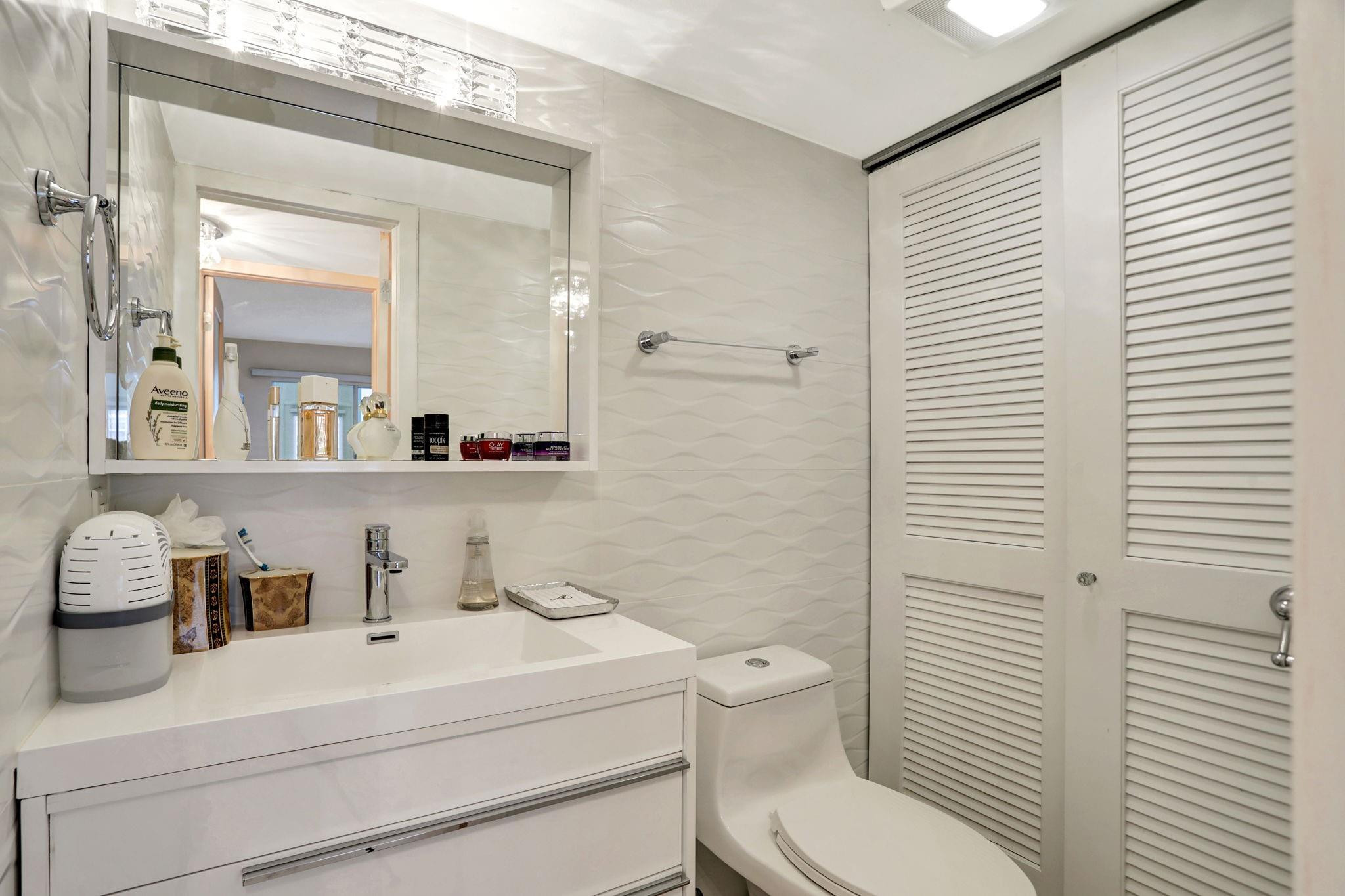 1069 Guildford East, Unit 1069 Boca Raton, FL 33434 - Photo 16 of 82 Photo 16
