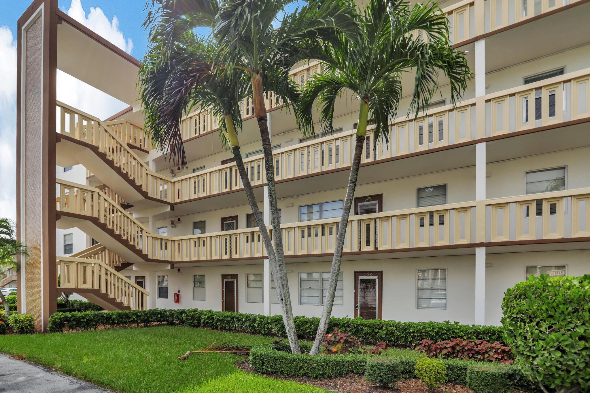 1069 Guildford East, Unit 1069 Boca Raton, FL 33434 - Photo 2 of 82 Photo 2