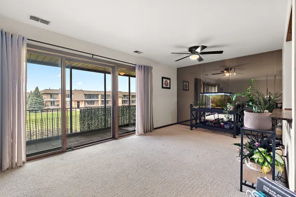 $239,900 | 15724 Brassie Court, Unit 2N, Orland Park, IL 60462