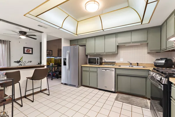 $239,900 | 15724 Brassie Court, Unit 2N, Orland Park, IL 60462