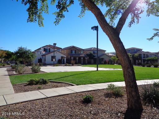 1731 East Joseph Way Gilbert, AZ 85295 - Photo 18 of 20 COMMUNITY BASKETBALL COURT