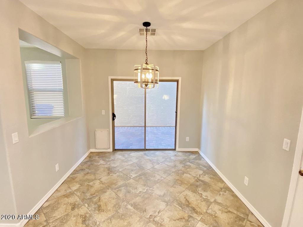 1731 East Joseph Way Gilbert, AZ 85295 - Photo 4 of 20 DINING AREA