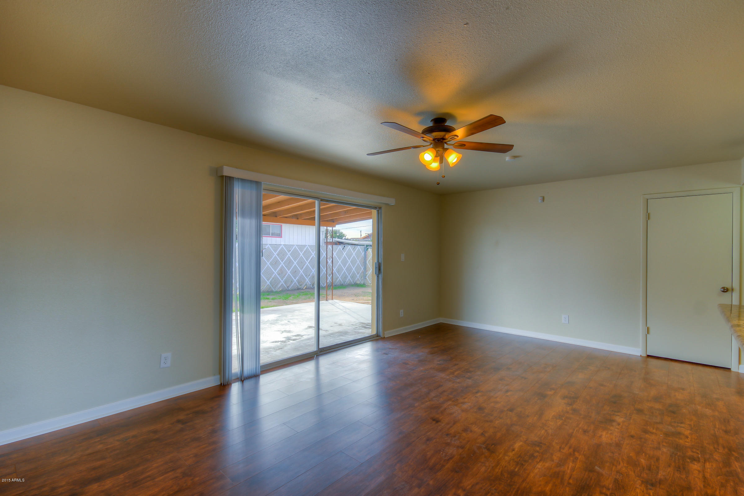 3939 West Bethany Home Road Phoenix, AZ 85019 - Photo 11 of 36 Family Room (4)