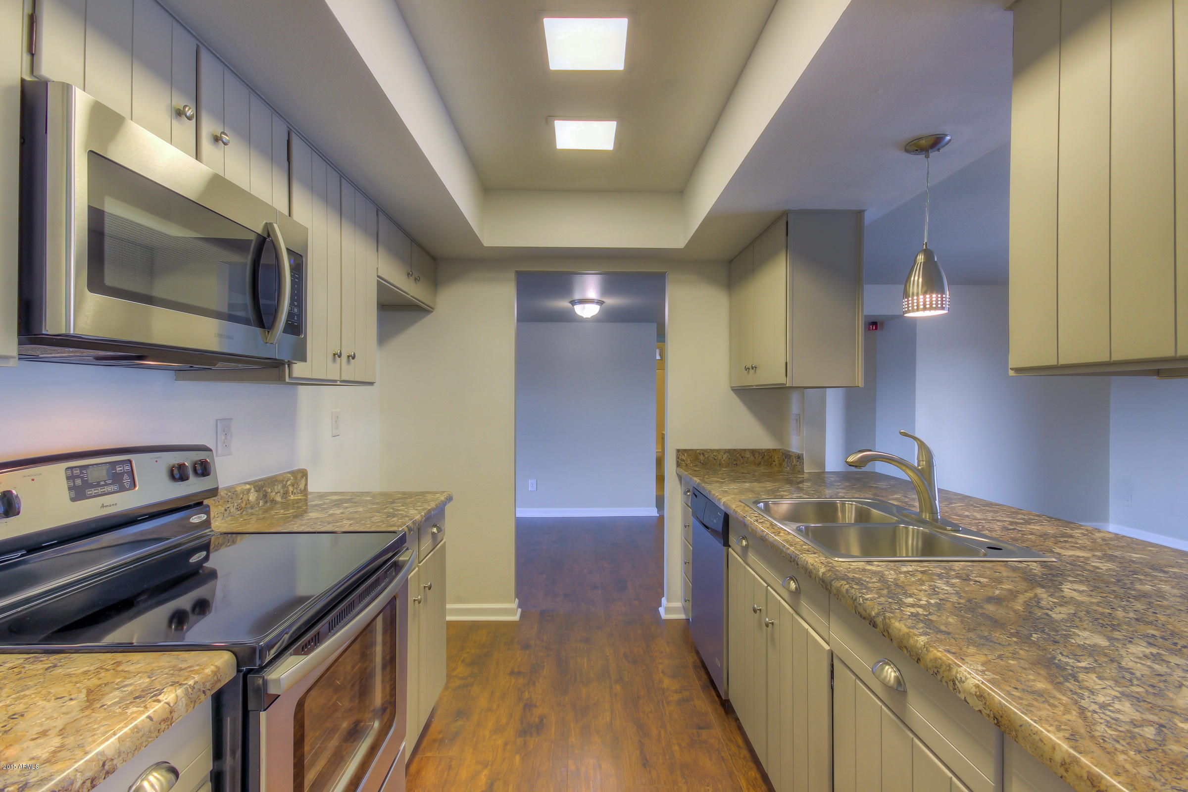 3939 West Bethany Home Road Phoenix, AZ 85019 - Photo 15 of 36 Kitchen (4)