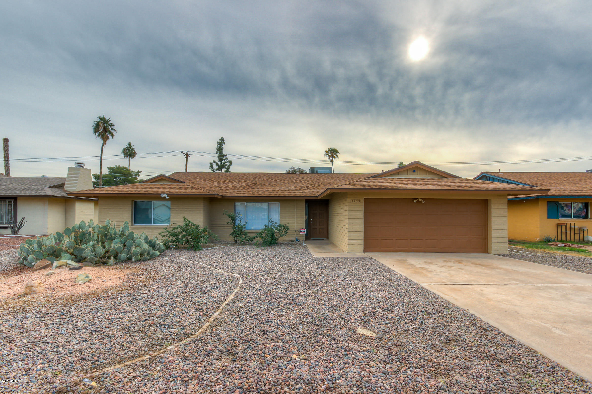 3939 West Bethany Home Road Phoenix, AZ 85019 - Photo 2 of 36 Front (2)