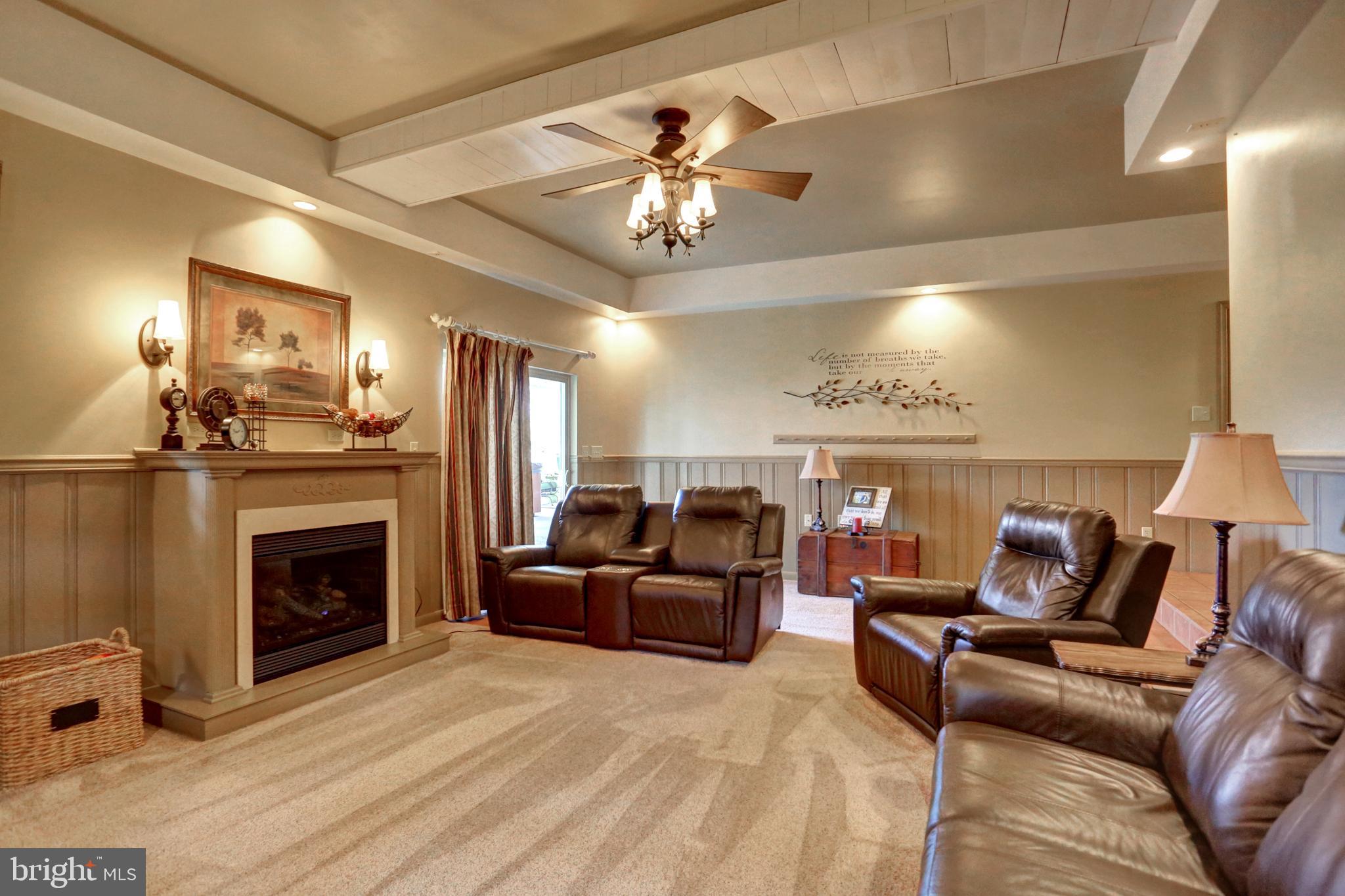 112 Forge Road Boiling Springs, PA 17007 - Photo 4 of 36 Gallery Image 4
