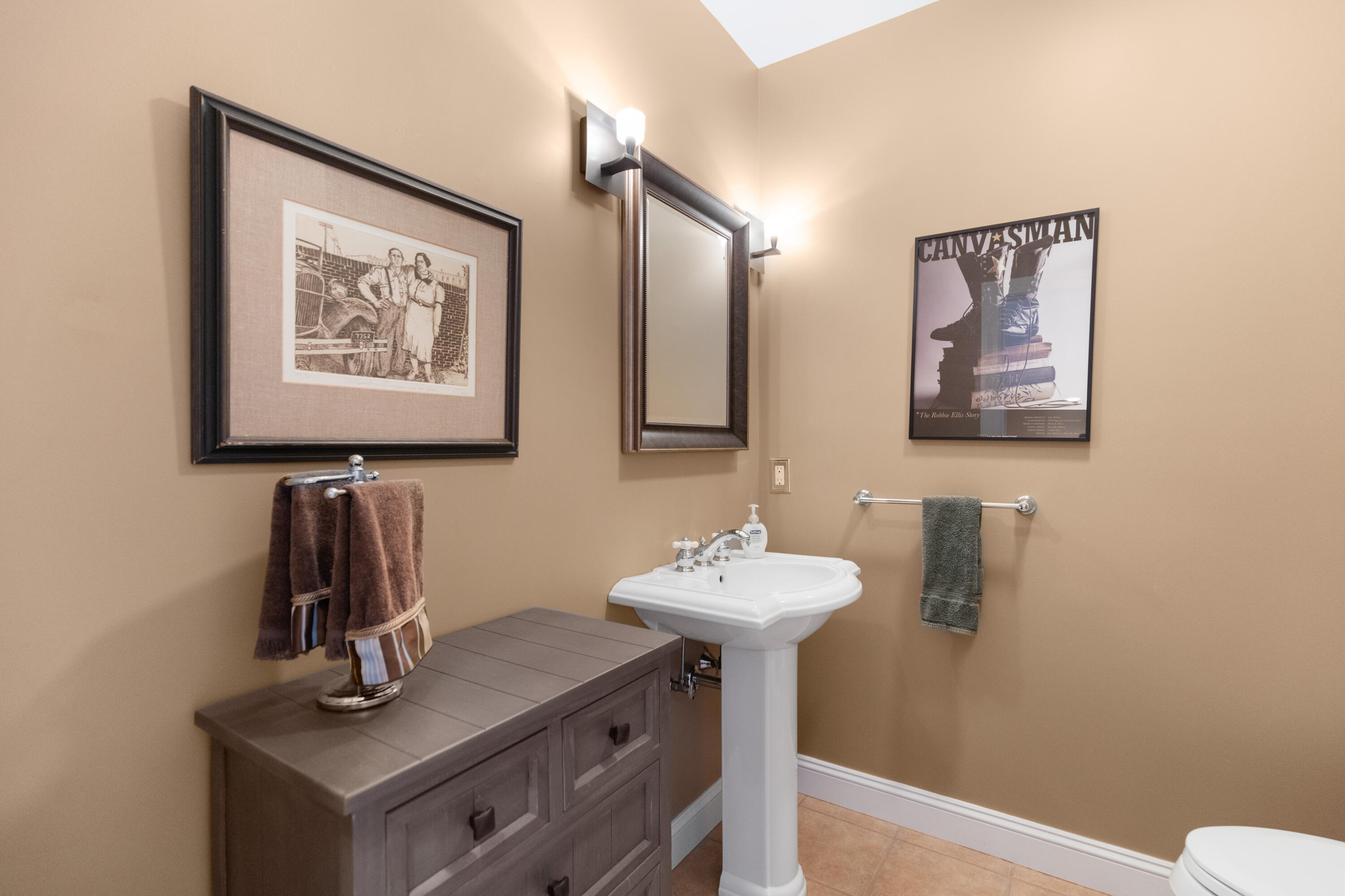 15 Granite Ridge Road, Unit 15 Cumberland Foreside, ME 04110 - Photo 18 of 34 15 Granite Ridge Half Bath