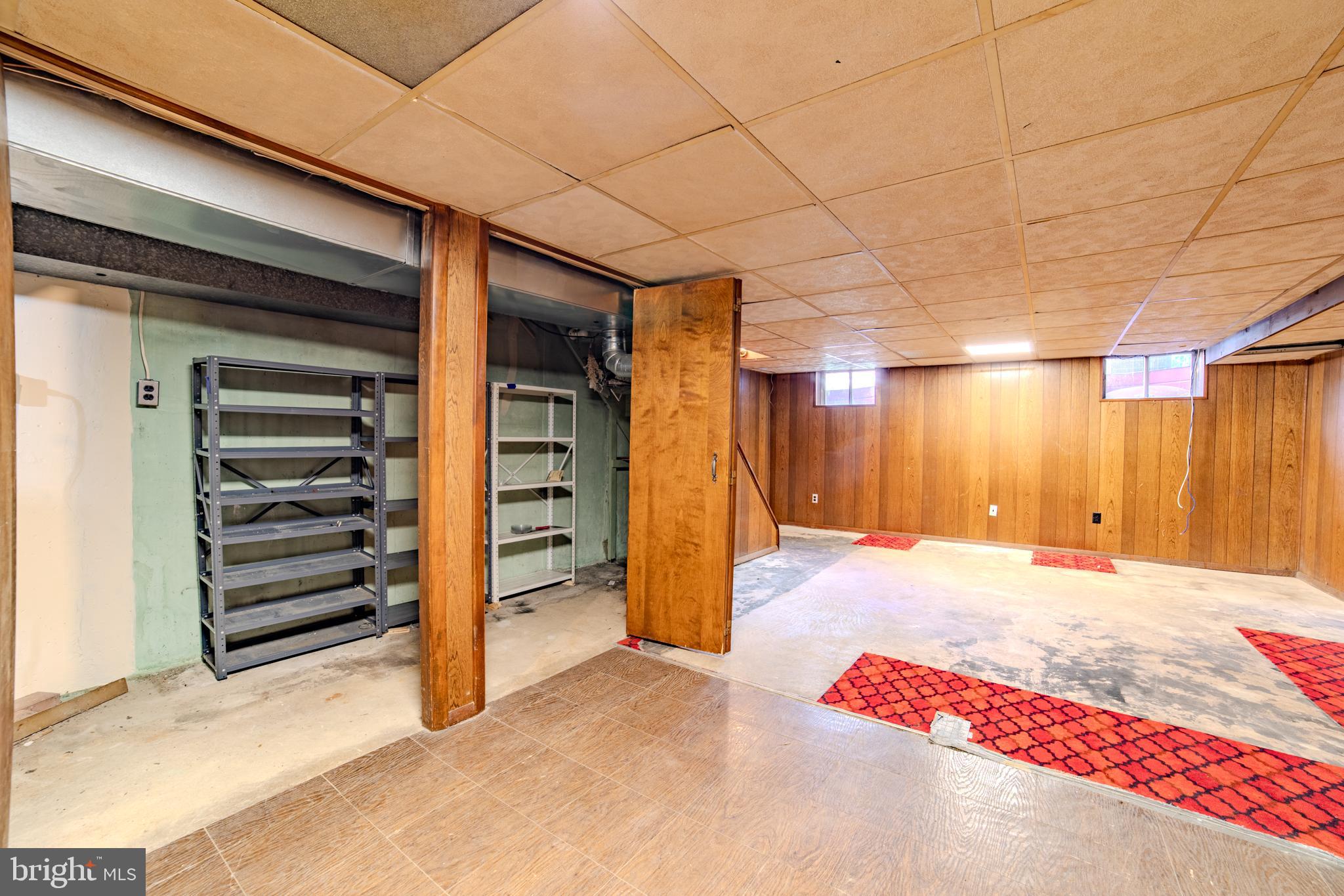 304 Earlington Road Havertown, PA 19083 - Photo 16 of 26 a view of walk in closet