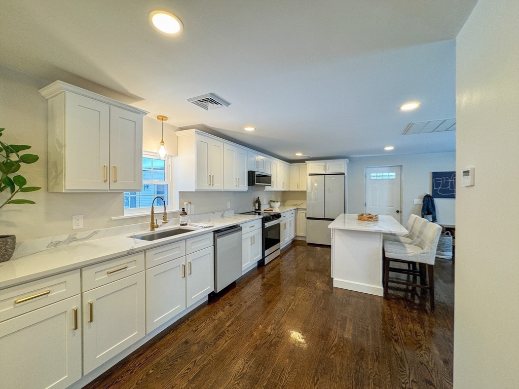 51 Westfield Road Warwick, RI 02888 - Photo 14 of 31