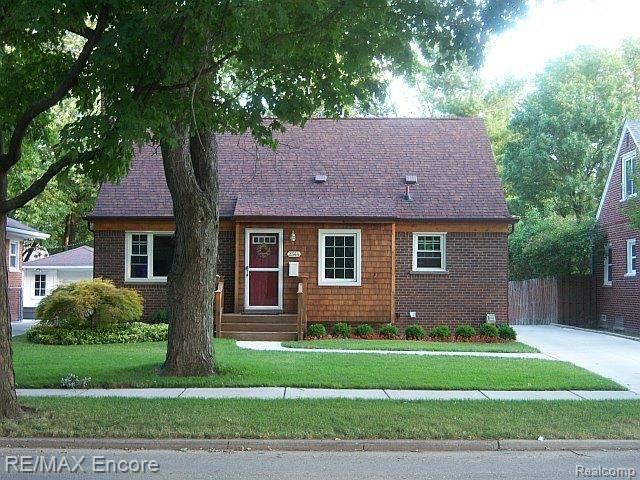 2344 Windemere Road Birmingham, MI 48009 - Photo 21 of 22 Front Tree