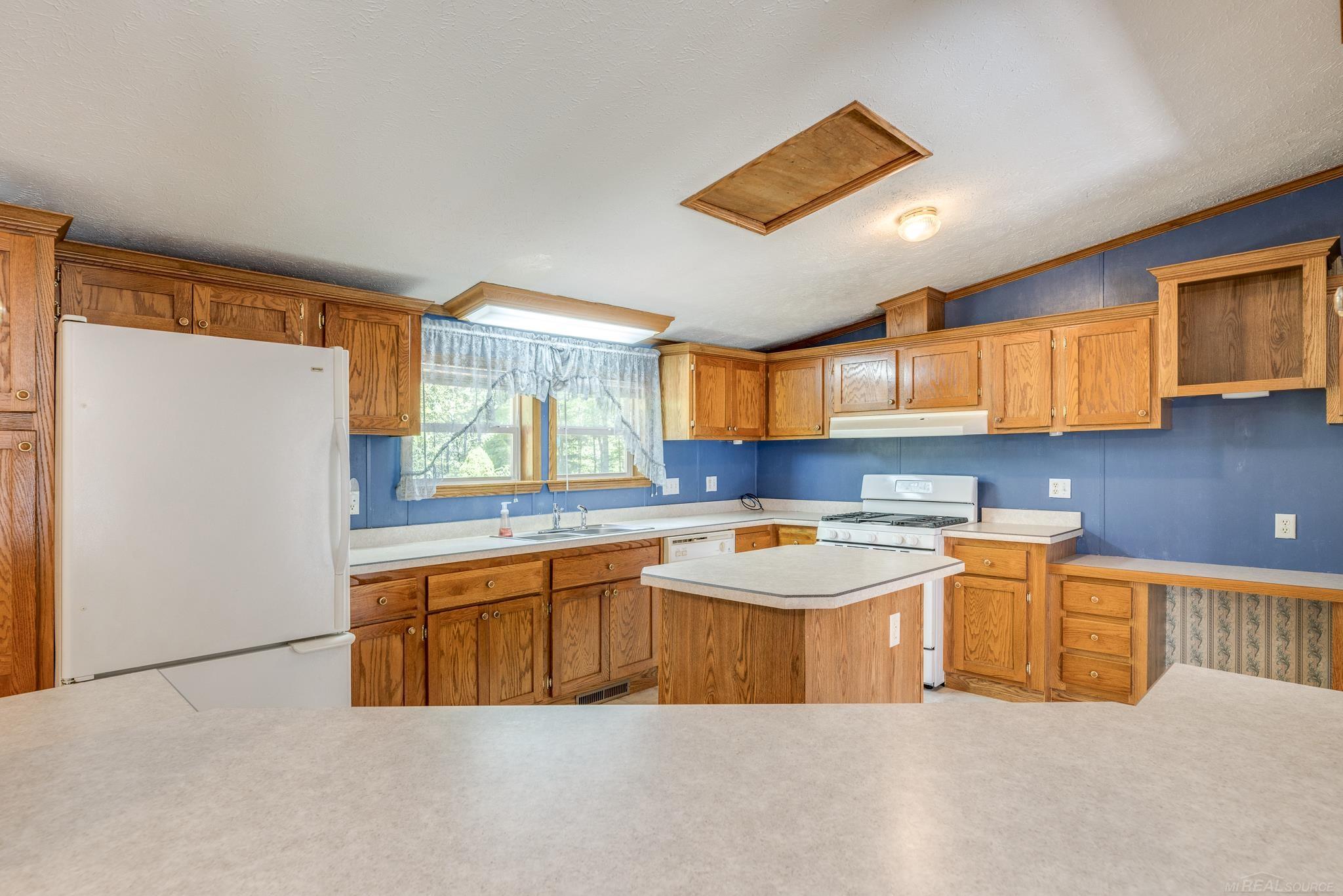 2455 West Snover Road Mayville, MI 48744 - Photo 12 of 49