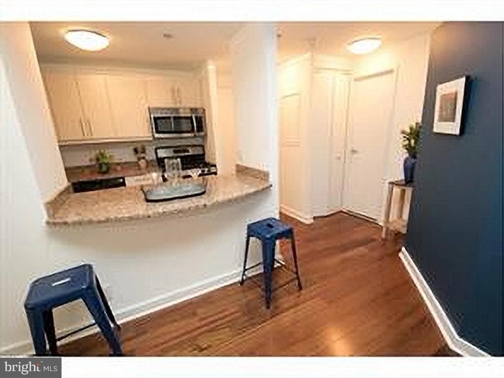 219 South 18th Street, Unit 804 Philadelphia, PA 19103 - Photo 4 of 17